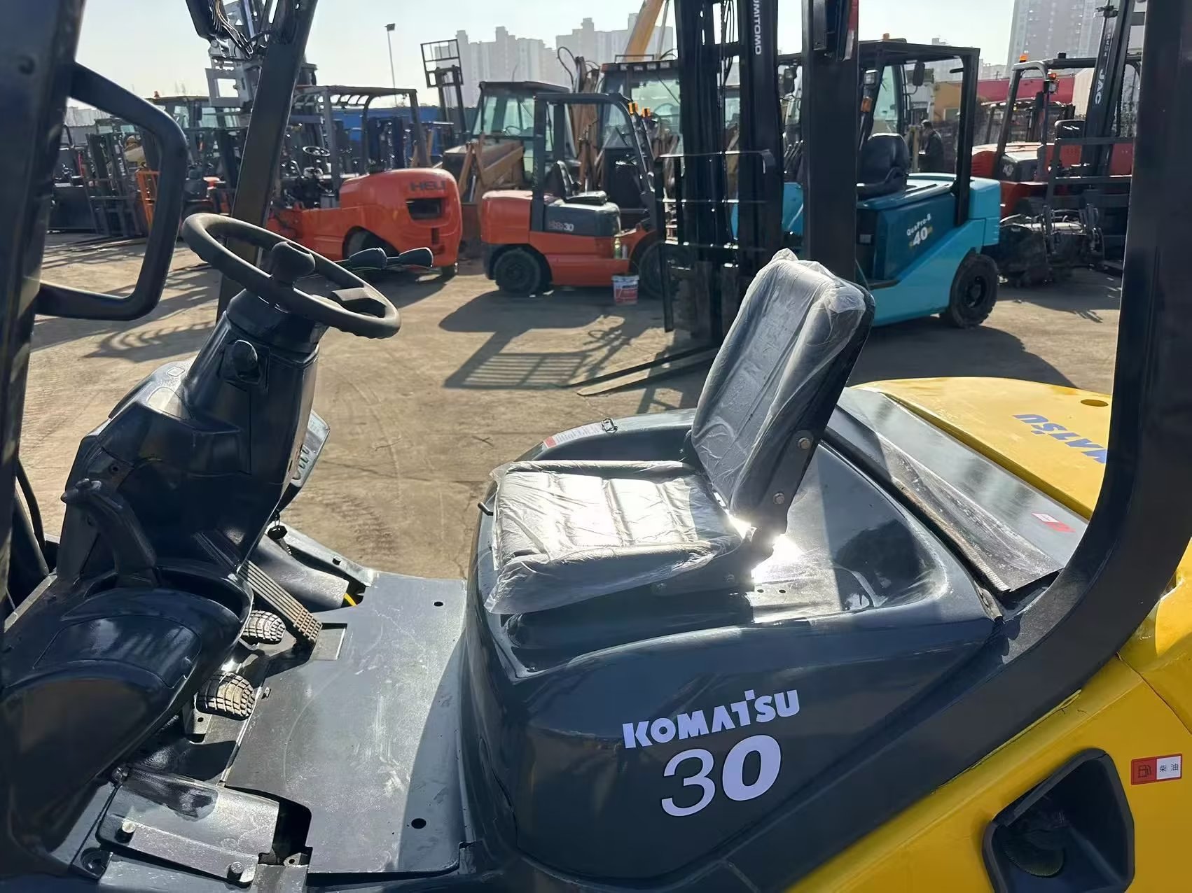 Home FD30 Original Japan Komatsu Used Forklift Loading Machine with 150mm Fork Width