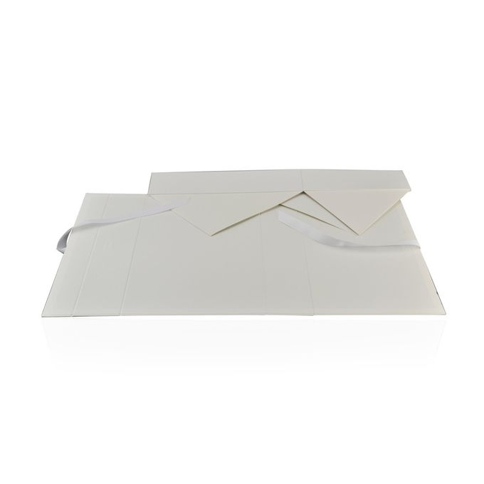 Fixed Ribbon Tie Magnetic Closure Rigid Boxes Multipurpose Use For Birthdays