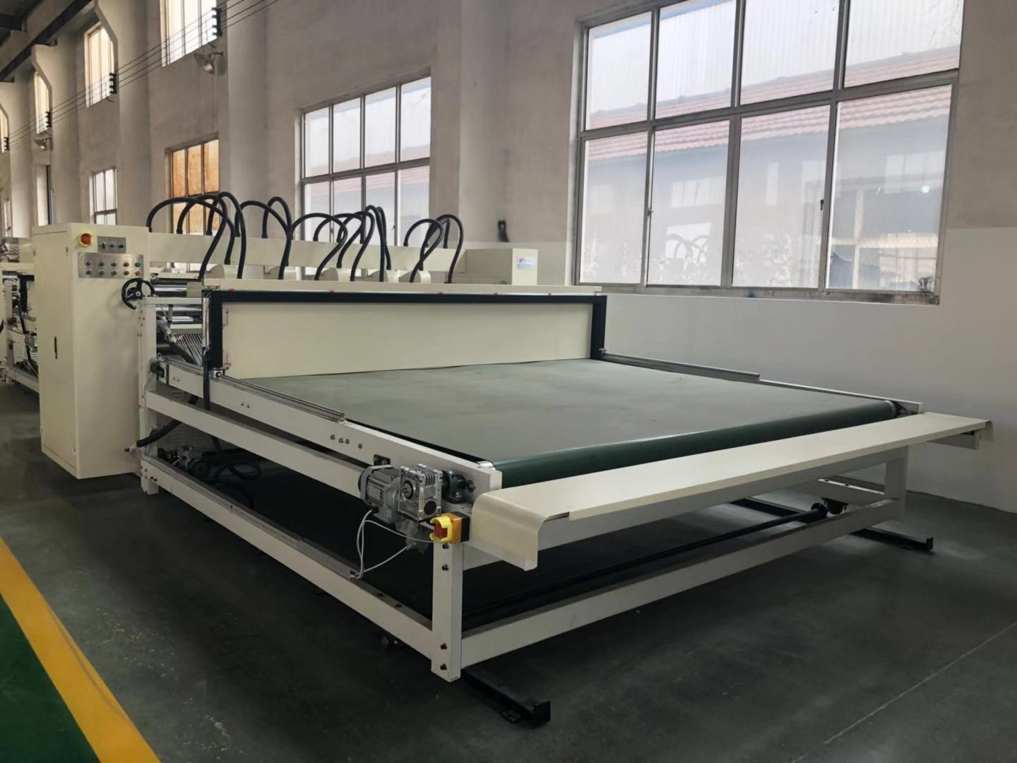 Steel Material Corrugated Slitter Machine Auto Feed 2500mm Thin Blade With Stacker