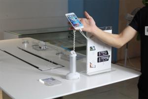 Wholesale COMER anti-theft lock devices for gsm phone stores Gripper security mobile phone display from china suppliers