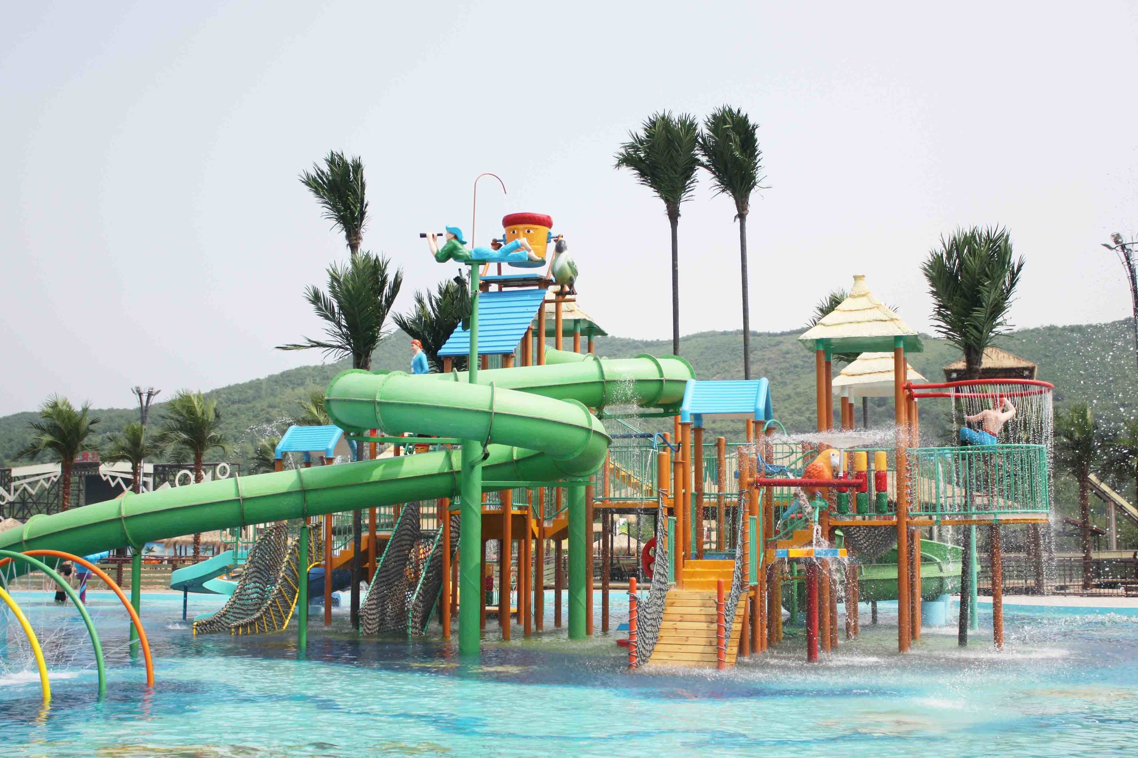 Family Commercial Aqua Playground Fiberglass with Water Park Slides / Customized Water Park Equipemnt
