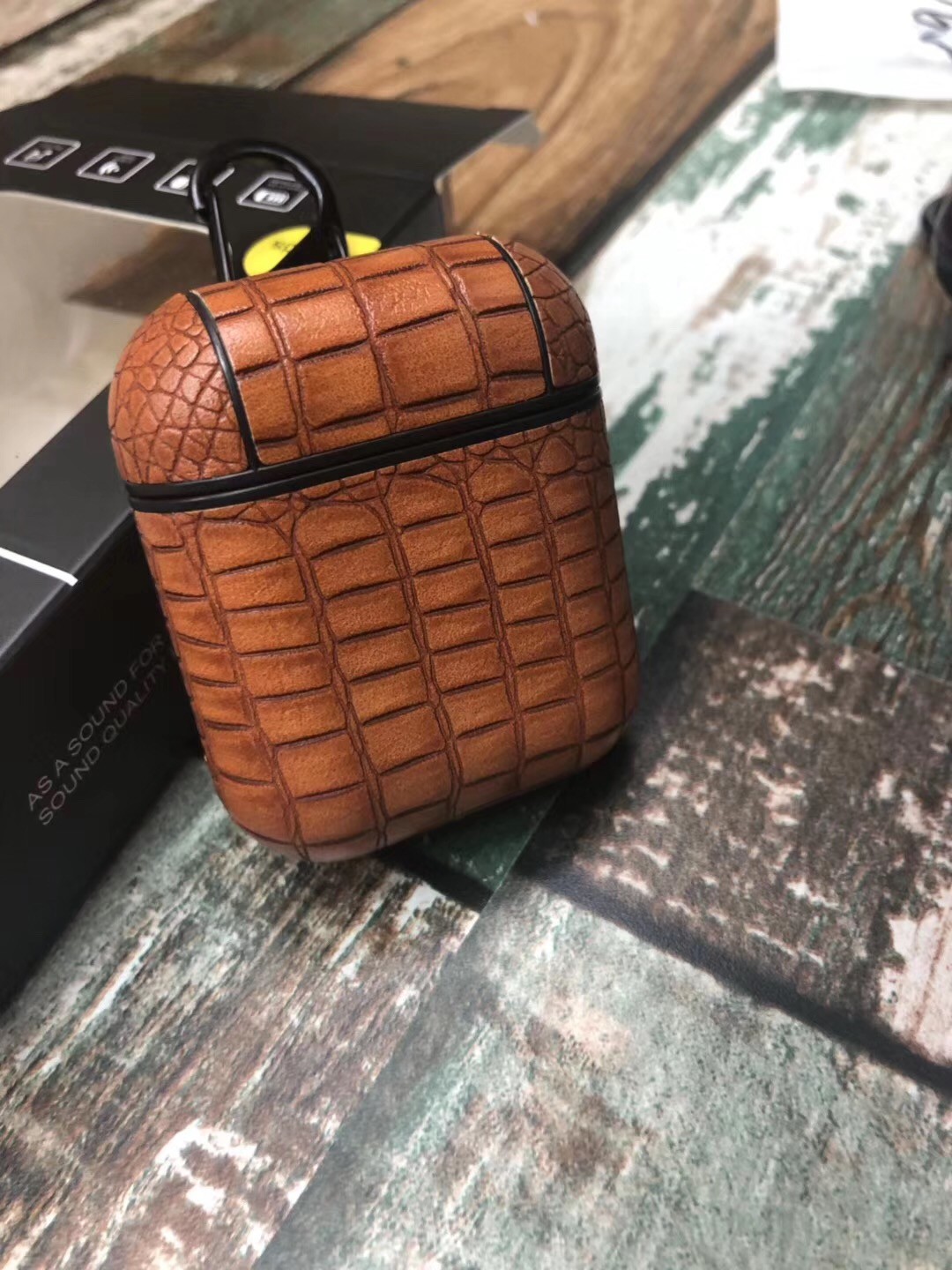 OEM Crocodile Pattern Real Leather Earphones Case Protective Headphones Cover for Airpod 2