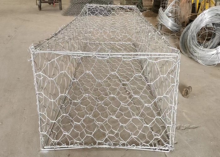 2.0mm-4.0mm Wire Fence Gabion Basket Iron Gabion Rock Cage Anticorrosion