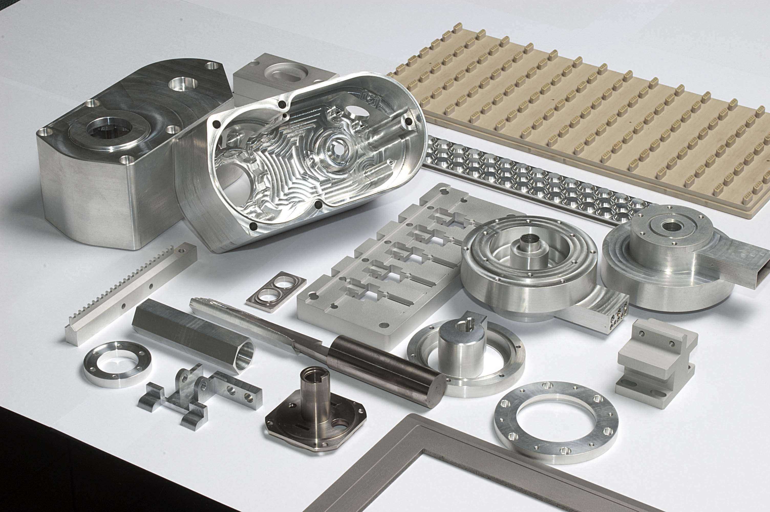 Alloy Metal Precision Aluminum Plate 2200 * 6000mm For Electronic Products