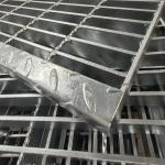 30mm Pitch Flat Stainless Steel Bar Grating in 1000x1000mm