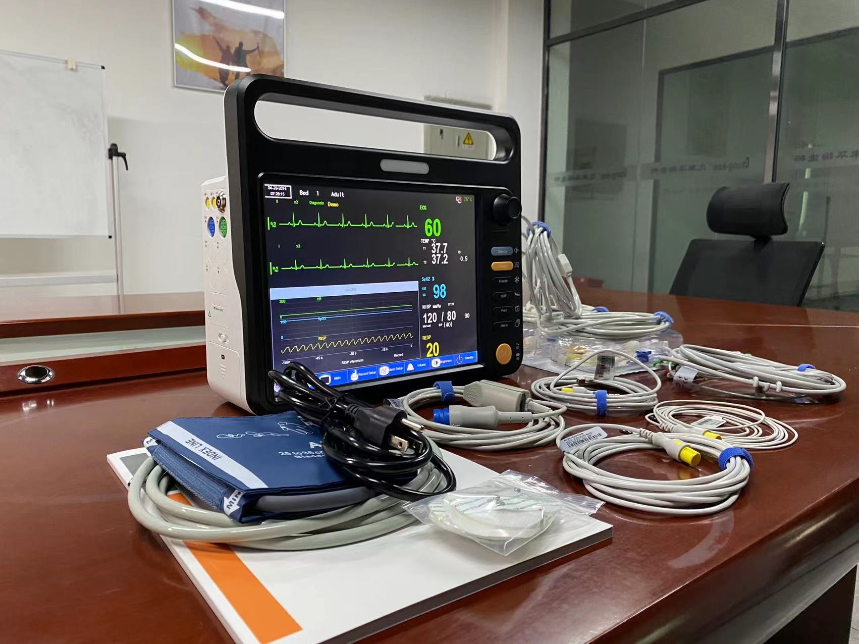Multi Parameter Portable Patient Monitor With 12.1" Touch Screen