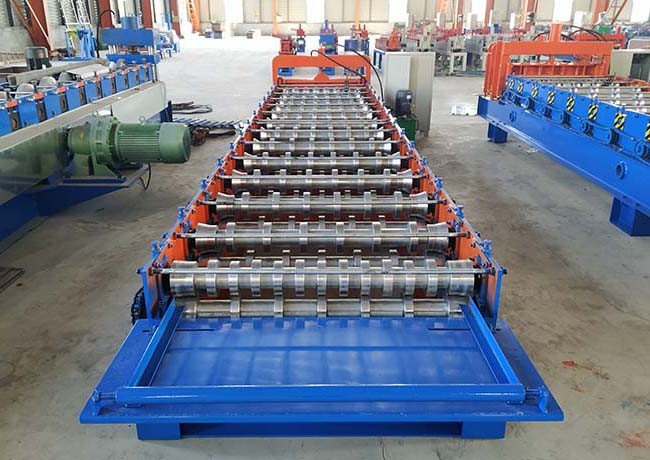 Aluminium Profile Sheet Metal Roll Forming Machines Cutter Material Cr12 Heat Treatment