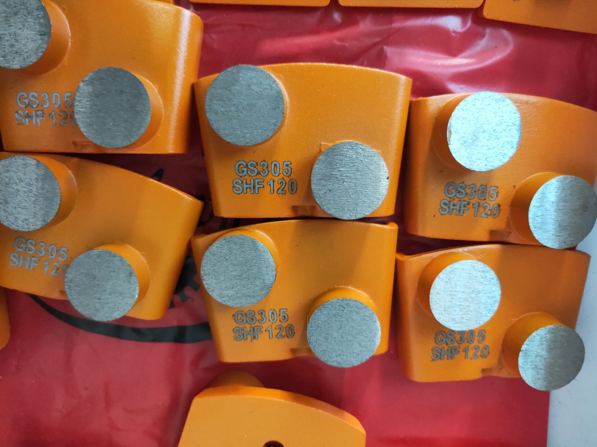 Concrete Floor Grinding No 60 Grit Customized Size Diamond Polishing Pads MPA
