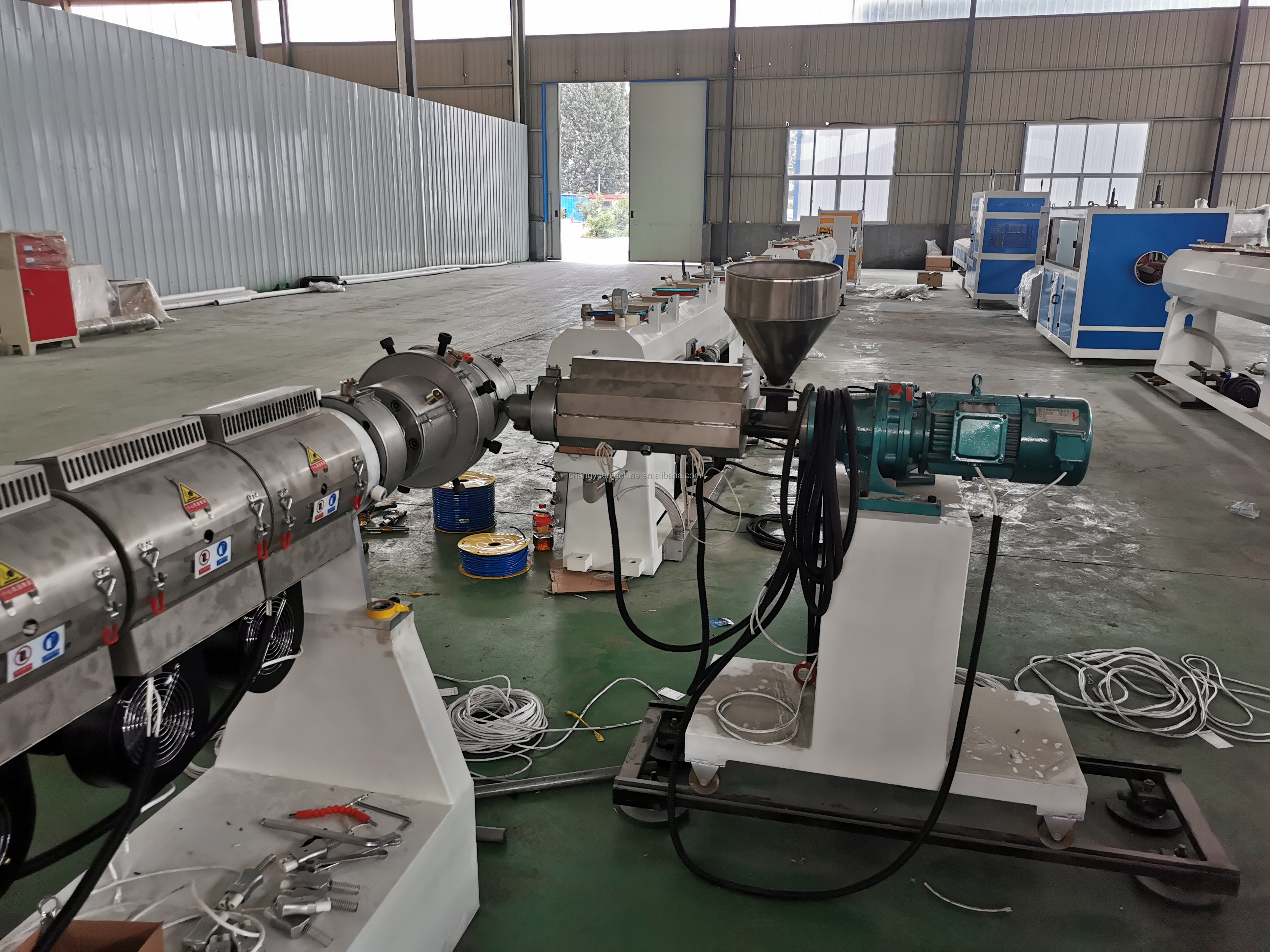 High Speed Single-screw HDPE/PPR Water Supply Pipe Extrusion Making Equipment 20-110mm