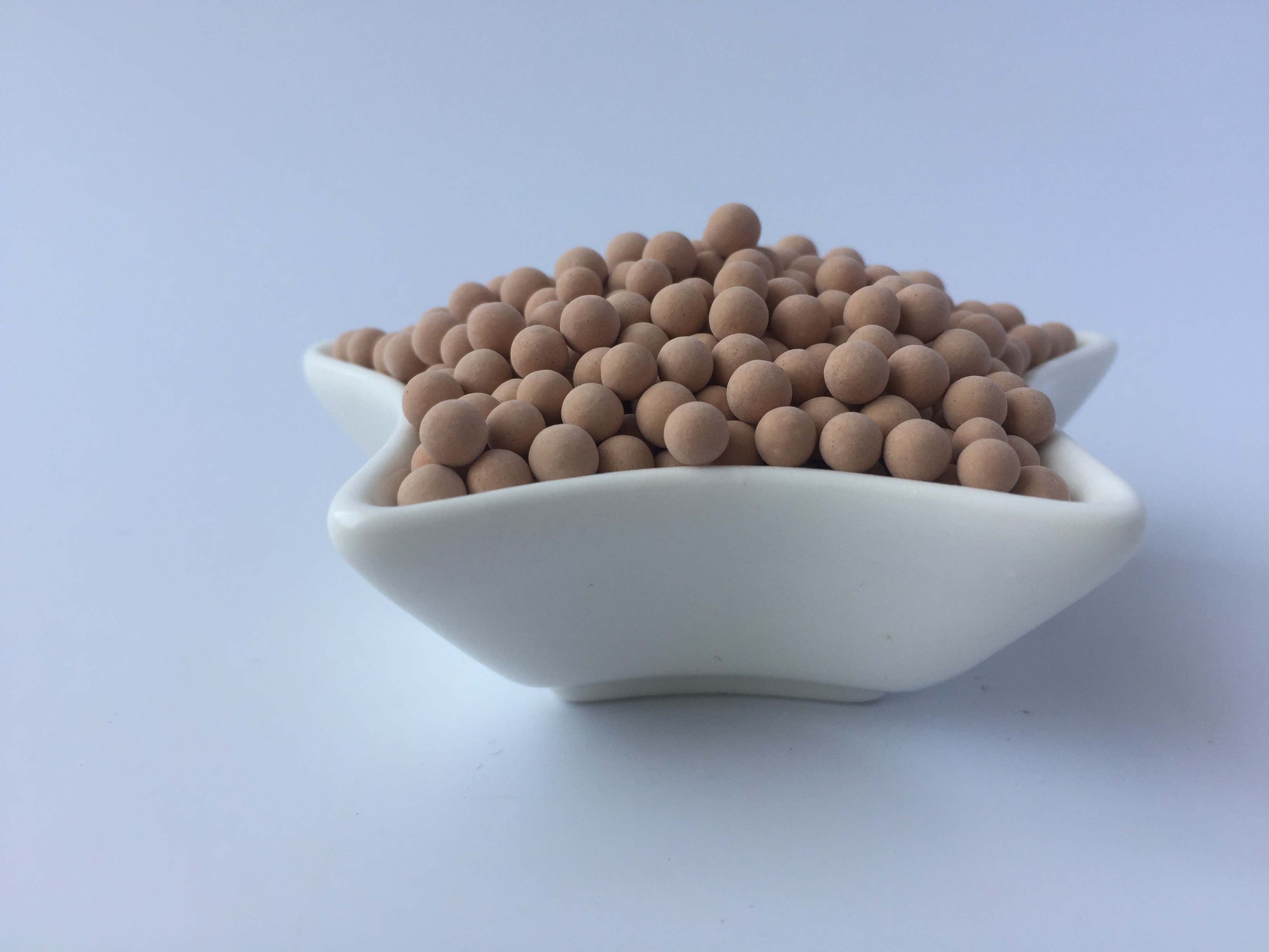 PH 6 - 8 13X Molecular Sieve Desiccant Granular 21% Moisture Adsorption Capacity