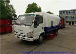 ISUZU 600P Airport Runway Street Sweeper Vehicle With Cleaning Brushes Water