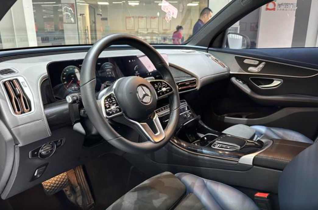 Mercedes-Benz EQC Model 400 4MATIC Mid-size SUV Pure Electric 408 Horsepower Front And Rear Dual Motors
