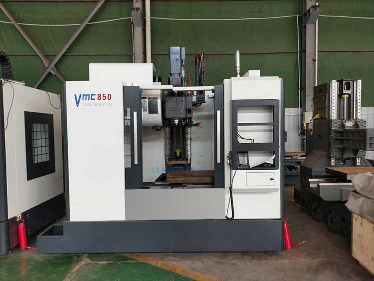 High Precision VMC850 Vertical Machining Center 5T Weight BT40 Spindle Taper