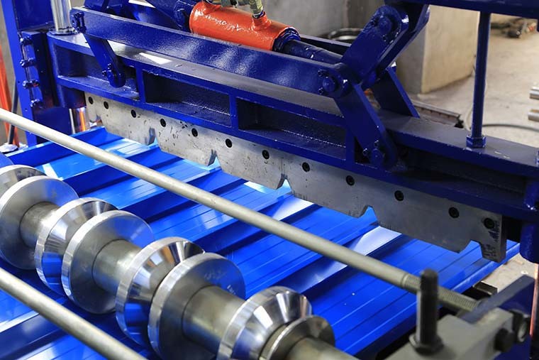 Roof Panel Roll Forming Machine for High Quality Building Materials