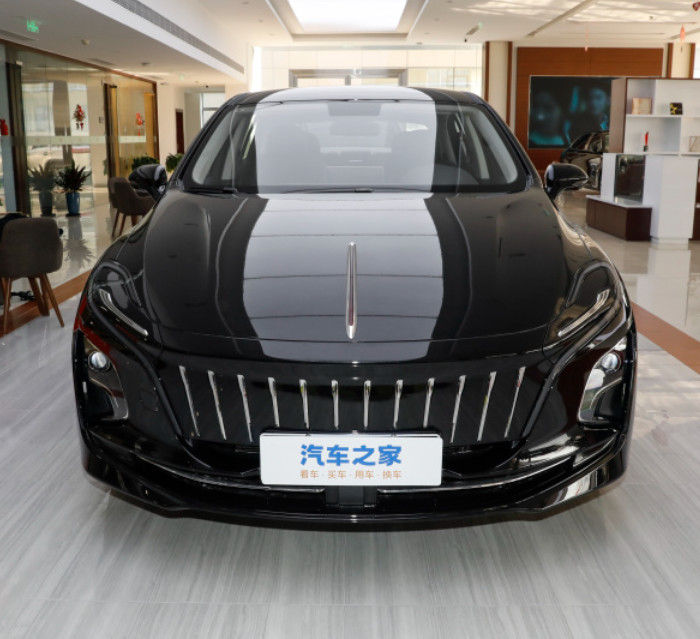 Hongqi E-QM5 2023 Plus 605km 4door 5seats car Medium Car 4door 5 seats car