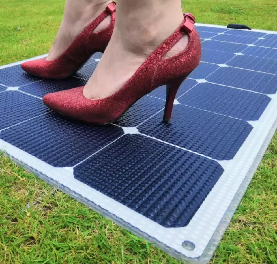 200W Marine Walk On Solar Panels Semi Rigid Saltwater Proof Back Contact Cell