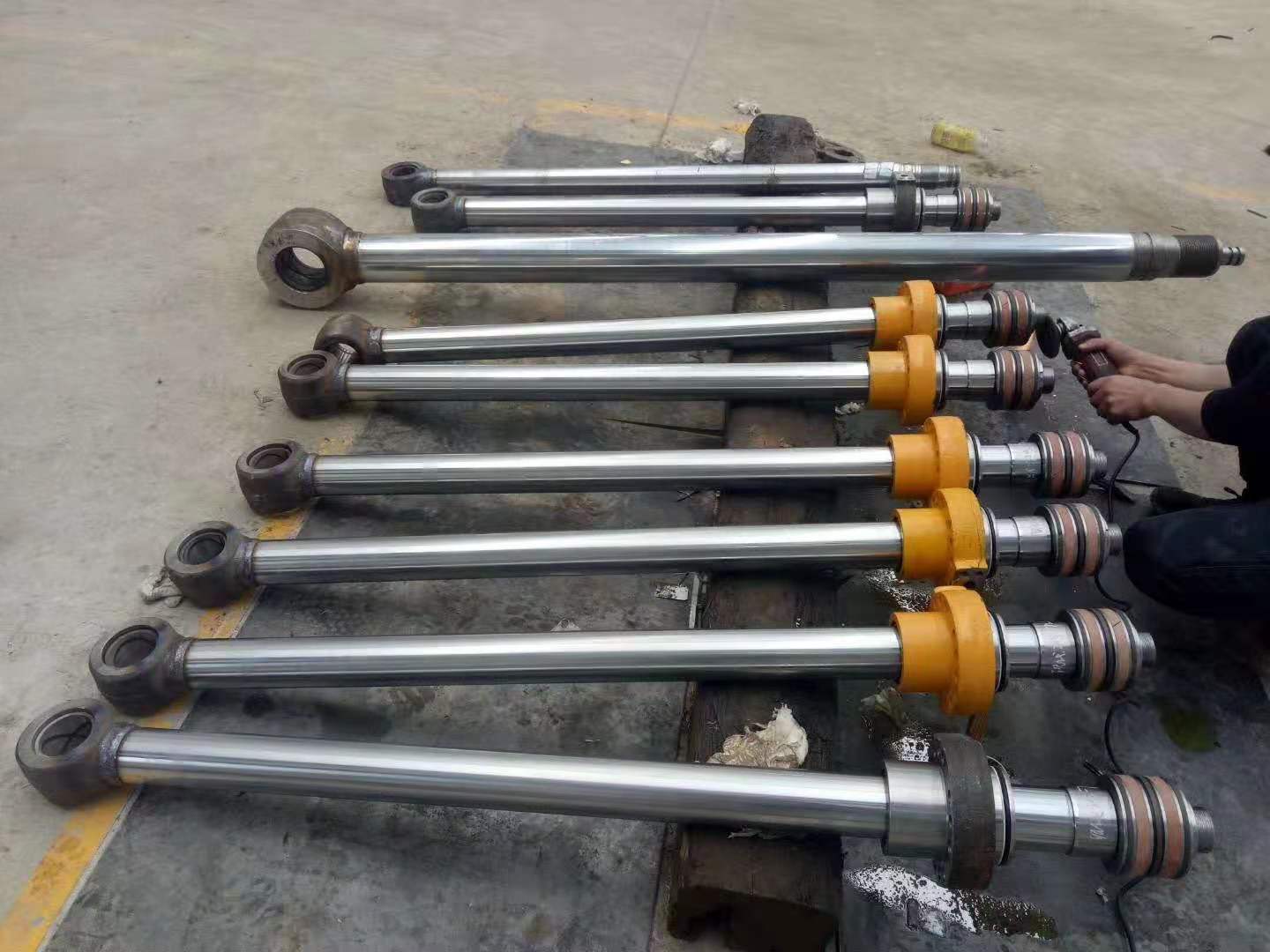 Excavator Arm Cylinder Hydrauilc Oil Cylinder For Arm Boom Bucket