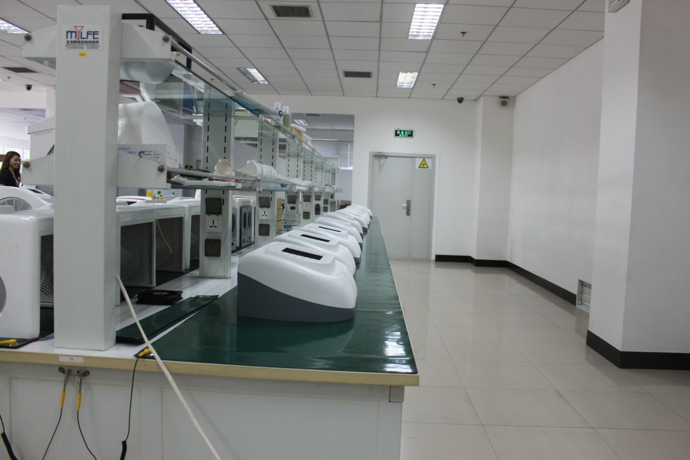 Skin Analyzer Machine , Magic mirror for face test and treatment suggestion