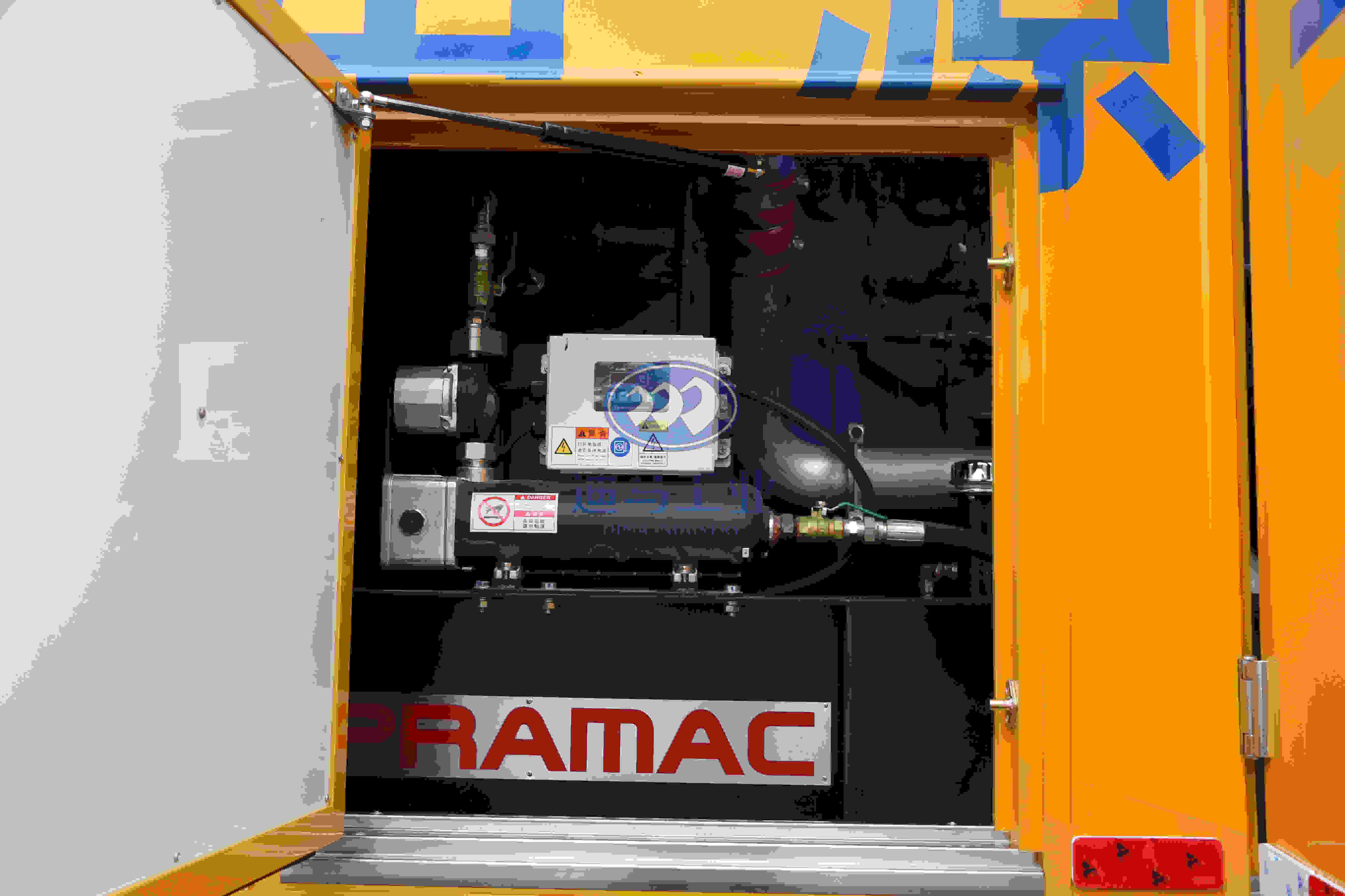 DMT5155XDY 300kw 6.8L Emergency Power Supply Truck