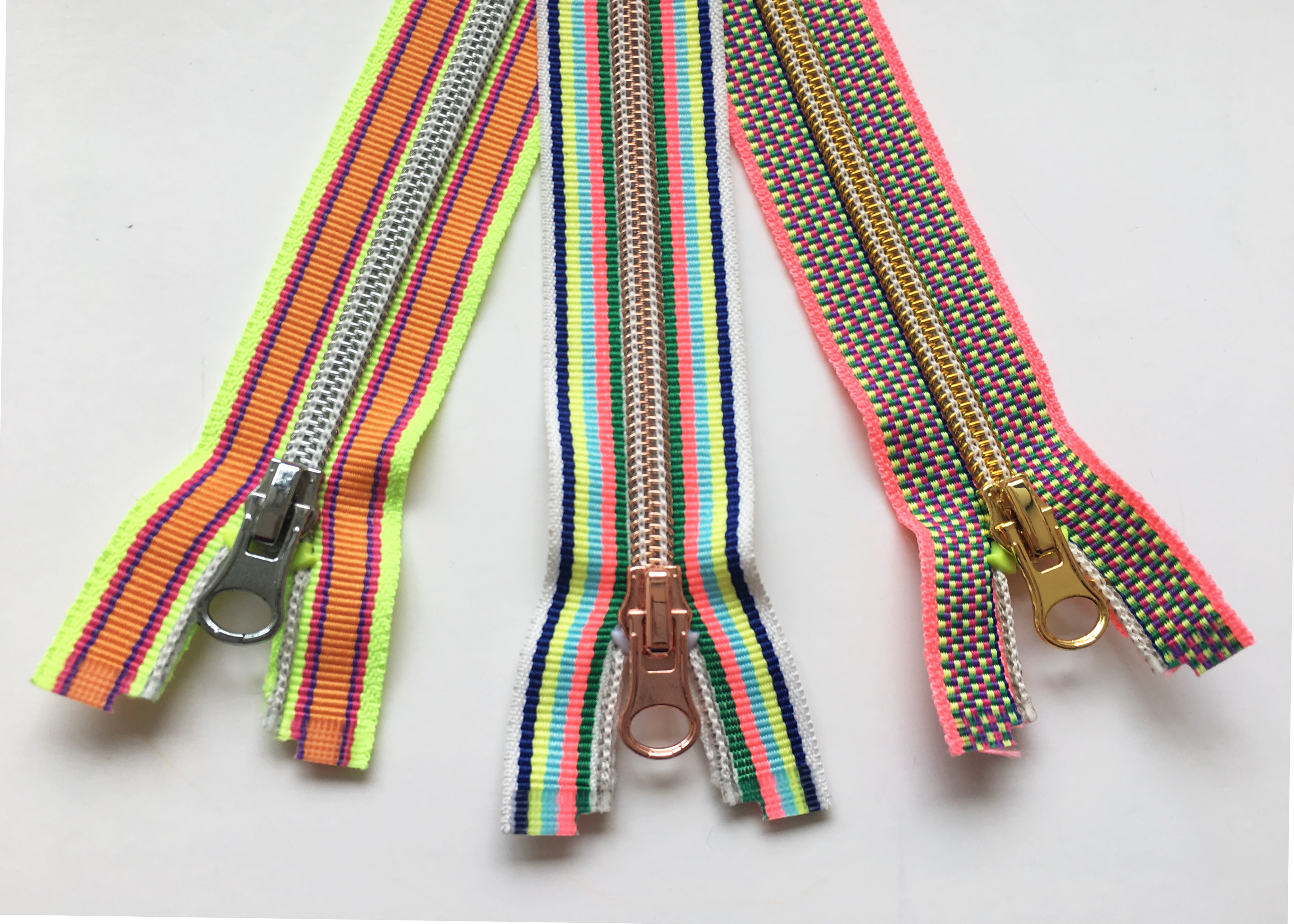 European style fashion backpack colorful coil nylon zippers with auto - lock slider plated coated