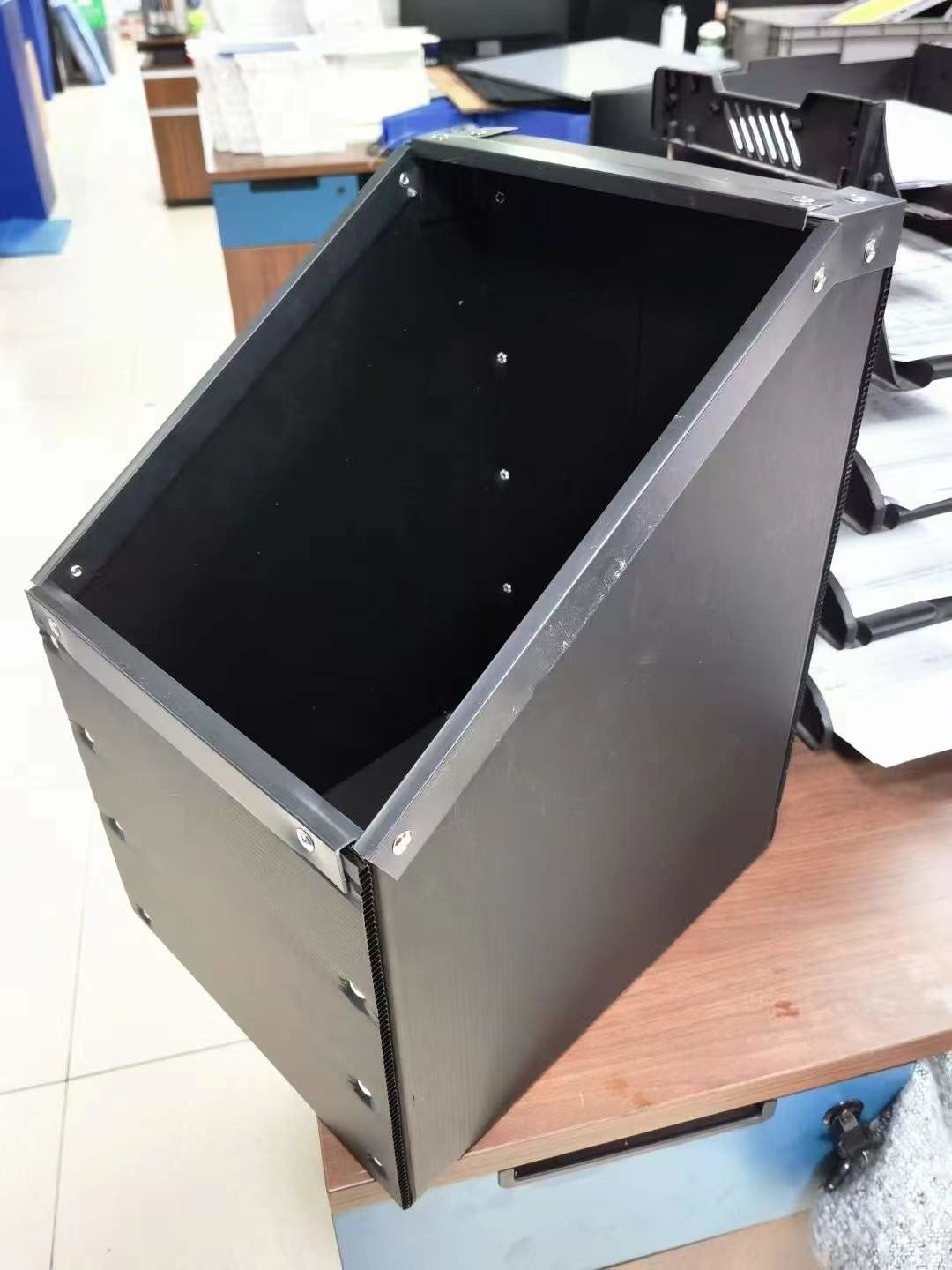 Eco Corrugated Plastic Crates Divider 1500mm Warehouse Storage Container