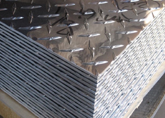 Industrial Diamond Aluminum Plate Cold Rolled 3003 5052 checkered Patterns 0.125 Inches Customizable Colors