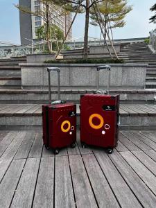 Wholesale Moistureproof ABS PC Luggage Zippered Closure Multipurpose Durable from china suppliers