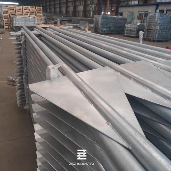 Wing Post Iron Tube zinc thickness reach 60-70 μm Galvanizing Fence Panel Metal