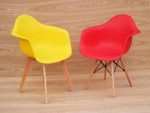 Wholesale Boutique Wooden Leg Dining Chair from china suppliers