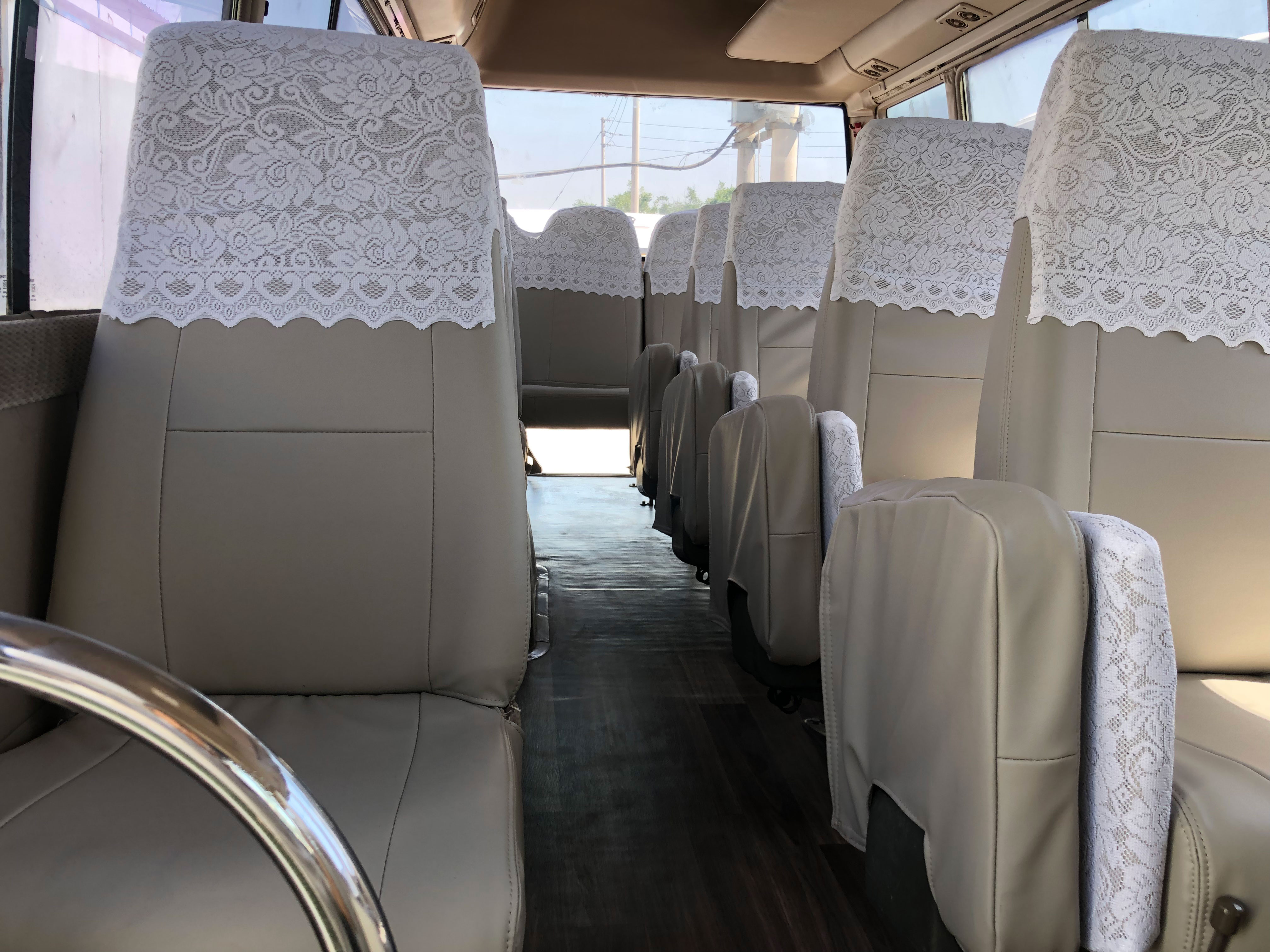 Good Condition 30 Seats Diesel Used Toyota Coaster Bus with Euro 2 Emission Standard