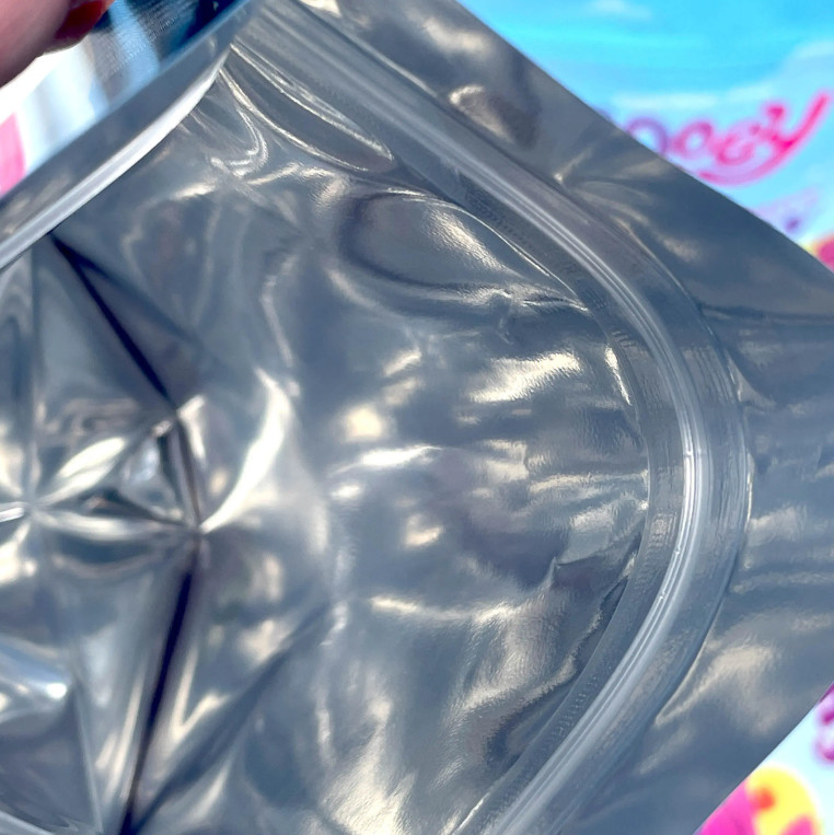 Custom Printed Moisture-Proof Mylar Stand-Up Pouch Sealed Zipper Bag For Candy Tea Gift Nut Packaging