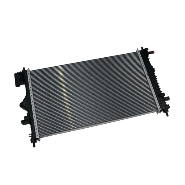 Aluminum Radiator and Plastic Water Tank Perfect for Chevrolet Malibu 1.5T 2012
