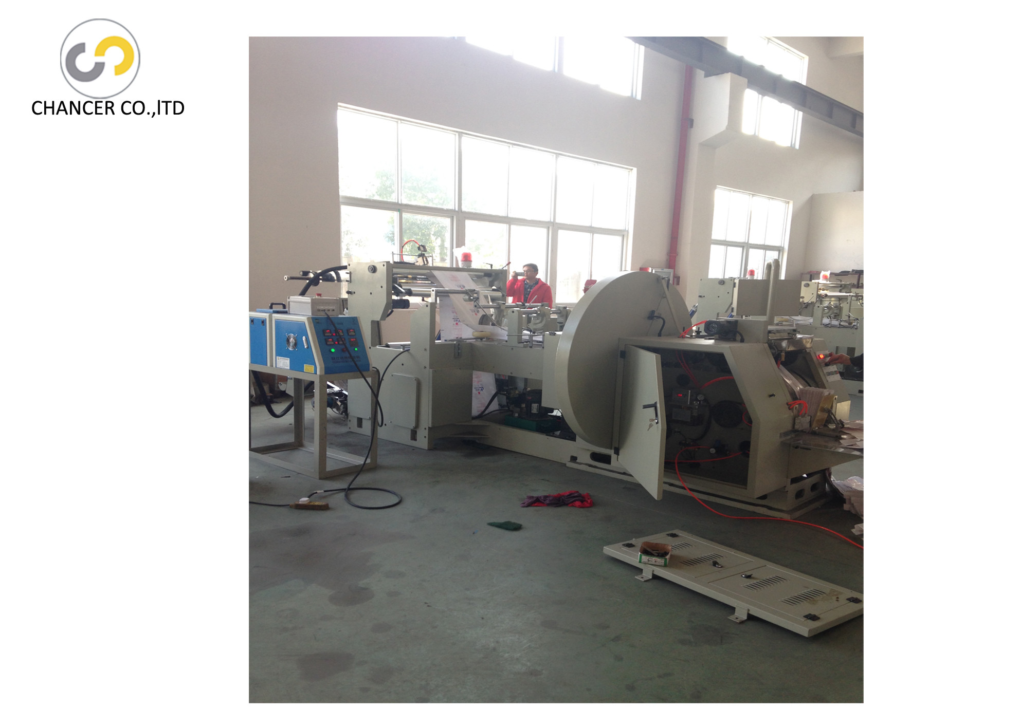 Automatic food sharp bottom paper bag making machine with plastic window