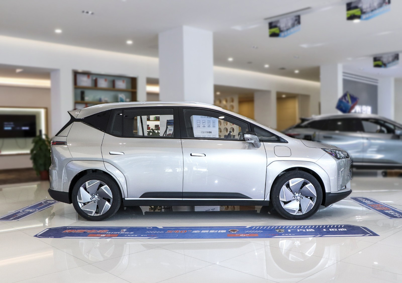 solor small car of electric car for sale HYCAN Hechuang Z03 2022 Trendy Cool Edition 510km 4 wheel cheap high speed electric car