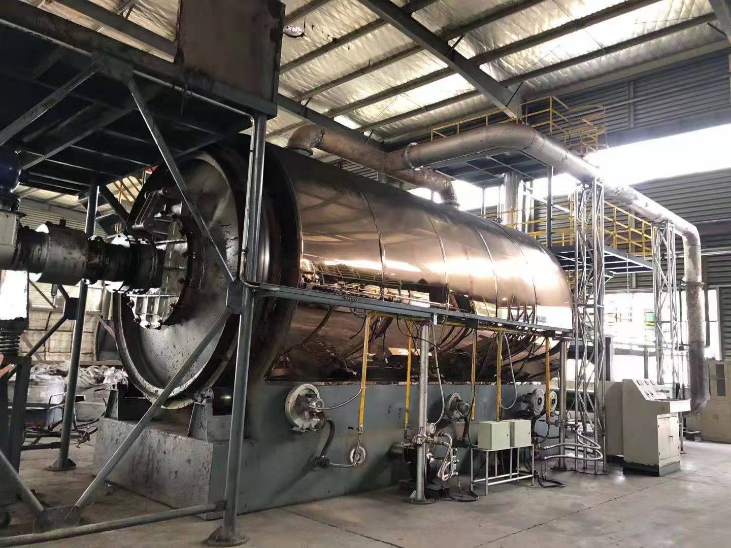 Batch Type Waste Tire Pyrolysis Plant for Recycling and Extracting Valuable Resources