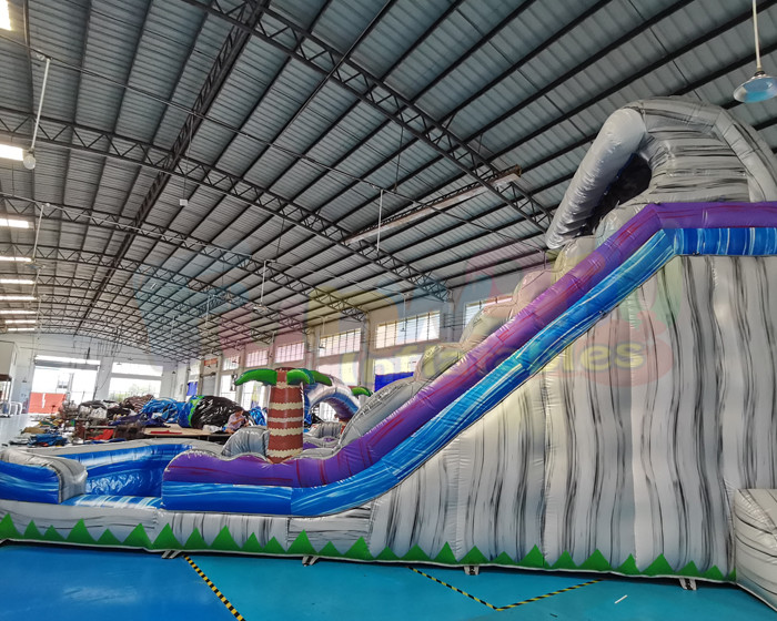 Multi Color 0.55mm PVC Outdoor Inflatable Water Slides