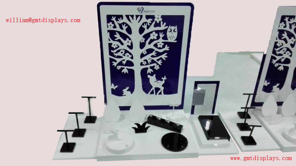 Customized  Design White & Black Acrylic CounterJewelry Display Set for Showcase