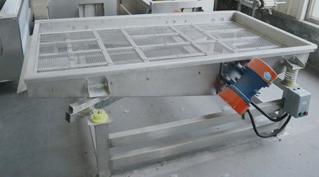 Vibration oil remover machine