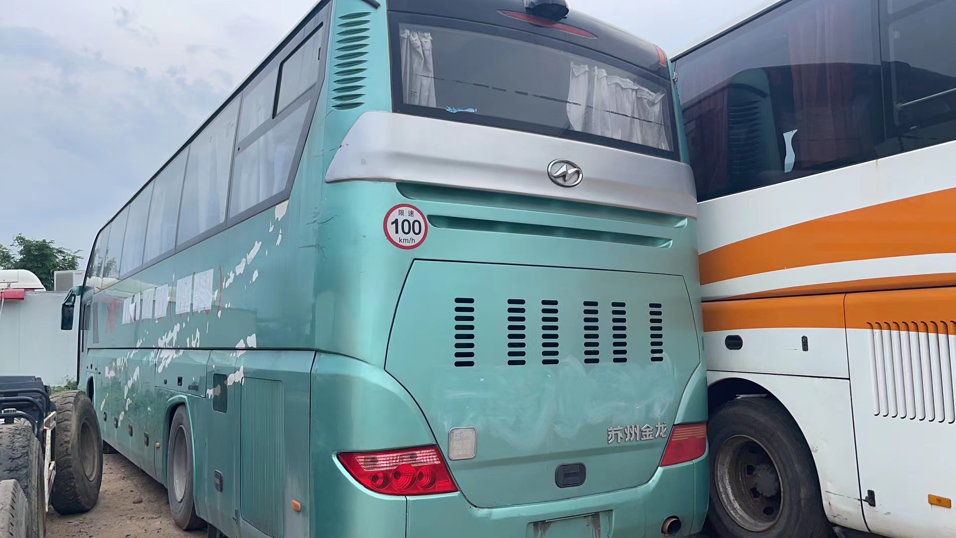 Luxury 12M 65 Seats Used Coach Bus With Yuchai Engine Designed For Your Satisfaction