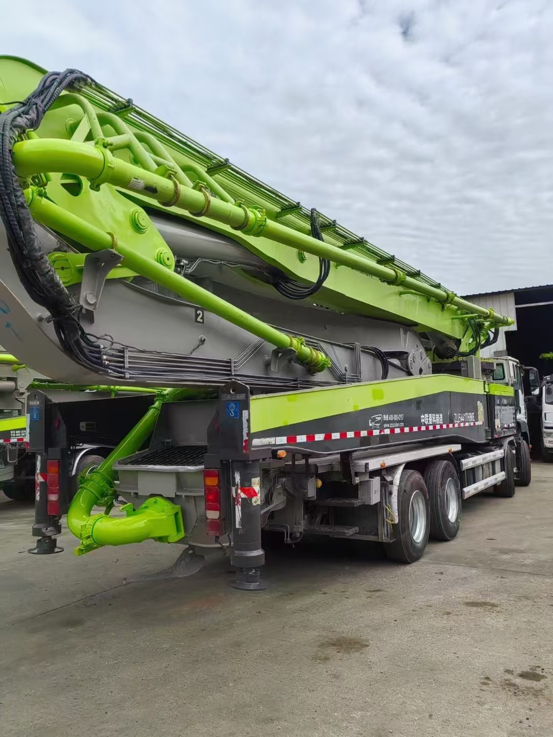 2021 59m Zoomlion Dimension 14700*2530*3960mm Used Concrete Pump Truck With Sitrak Chassis