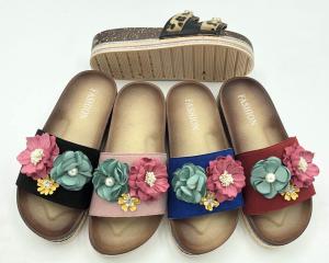 Wholesale Fashion Bling Rhinestone Summer Slippers for Women Fabric Outdoor Flat Sandals from china suppliers