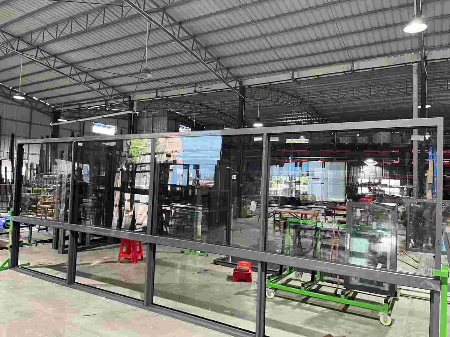 Custom Aluminium Sliding Windows EPDM Seal 4mm-12mm Thickness Arch Glass Smooth Sliding