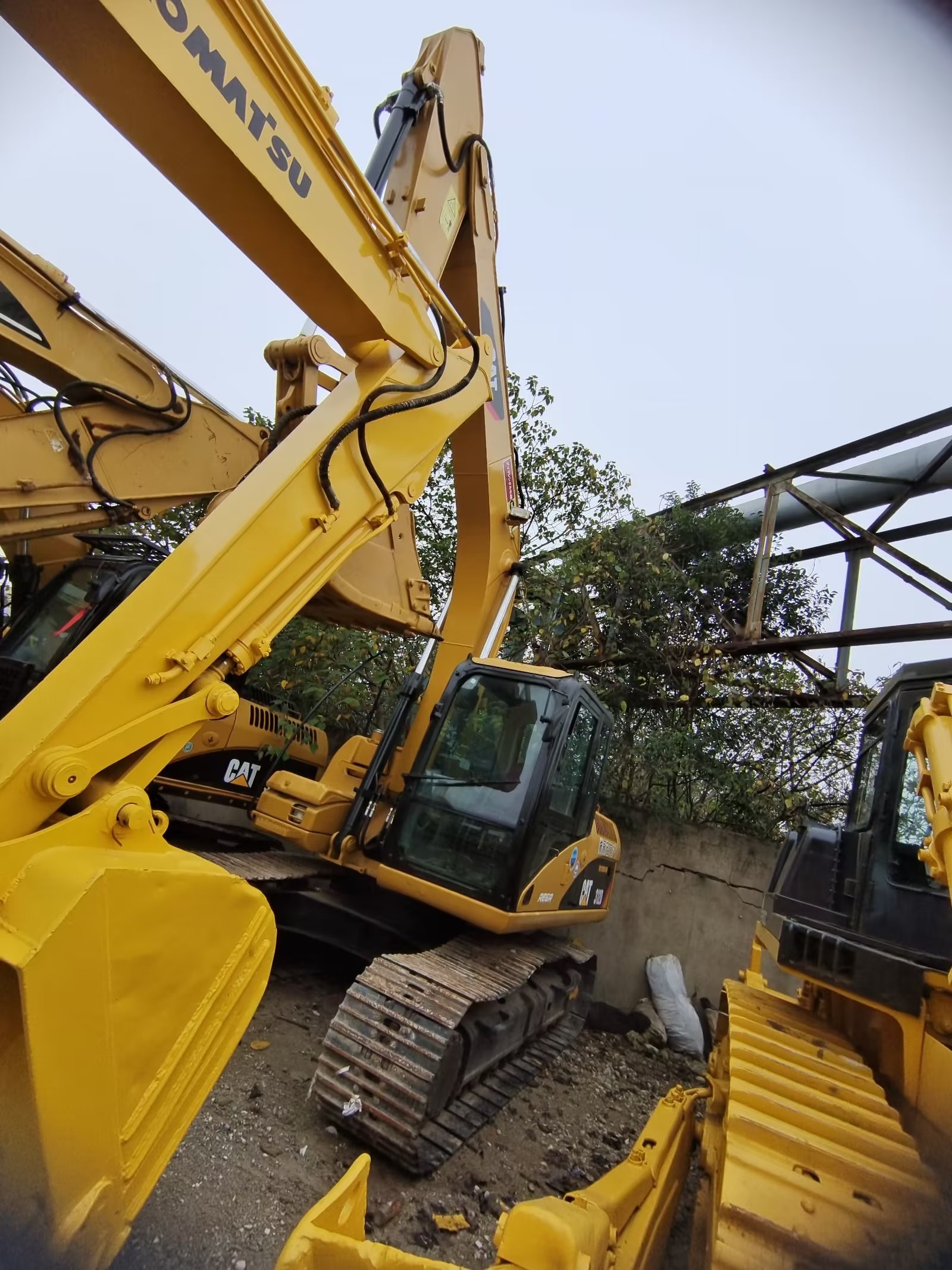 90% Caterpillar Cat 312D Crawler Excavator in Good Condition for Construction Machinery