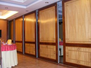 Wholesale Commercial Wooden Aluminum Acoustic Room Dividers / Office Folding Panel Partitions from china suppliers