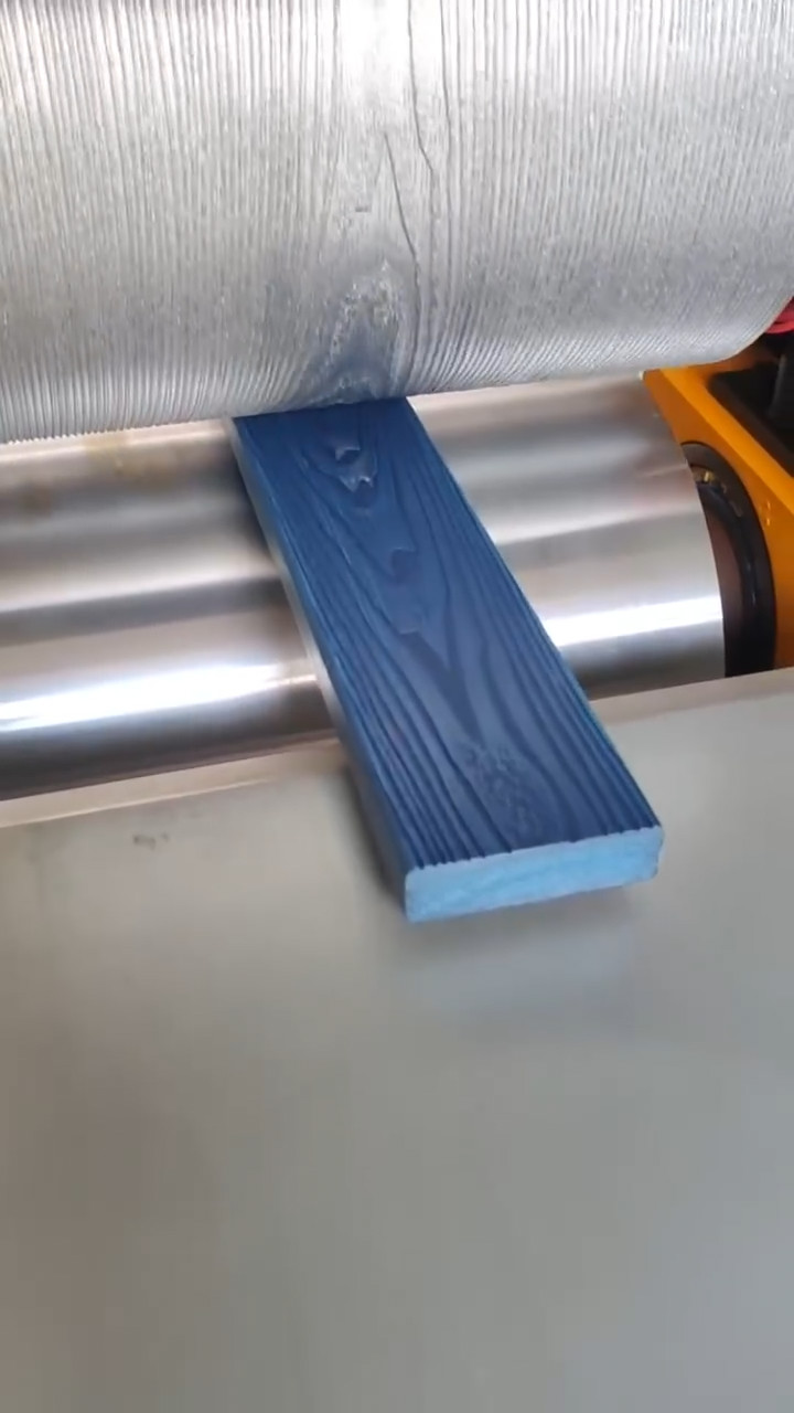 Wood Plastic Decking Door Composite Lamination Making Machine / Embossing Machine