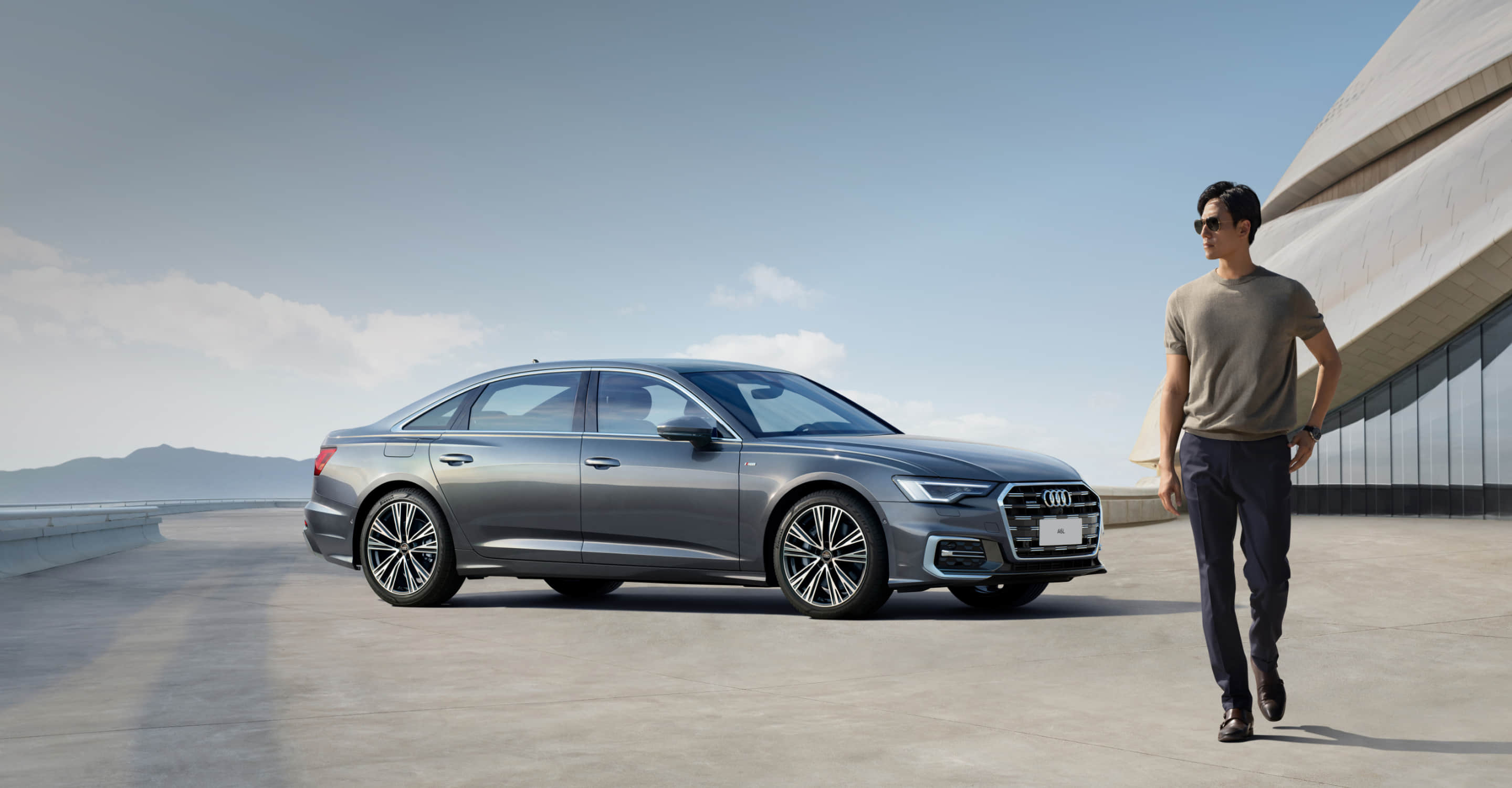 Audi A6L A7L Petrol Vehicle with Automatic Gear Box and Euro VI Emission Standard in 2024