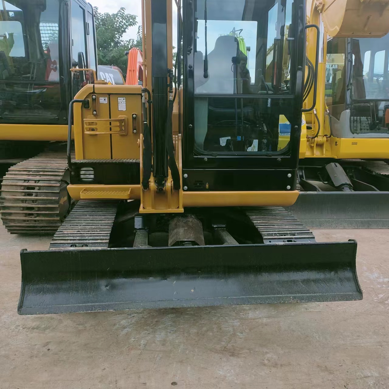 Original Japan Used Cat 305.5e2 Small Excavator in Good Condition with Hydraulic Valve