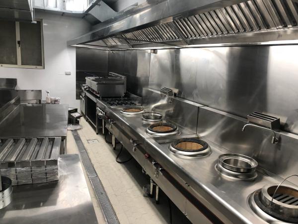 2500 x 1200 x 580mm Stainless Steel Catering Equipment Exhaust Hood Against Wall