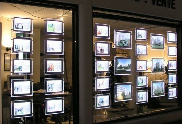 Real Estate Agency Light Box with LED Acrylic Crystal