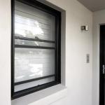 Double Hung Windows With 5 27A 55 9A 5 12A 5 Glass And Stainless Steel Screen